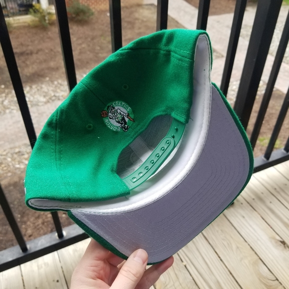 1990s Boston Celtics Snapback Hat - Picture 4 of 6